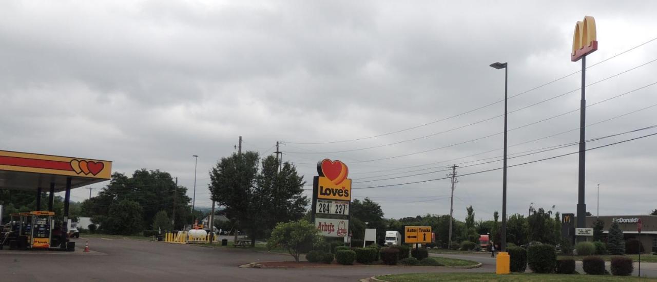 Super 8 By Wyndham Mifflinville Near Bloomsburg Extérieur photo