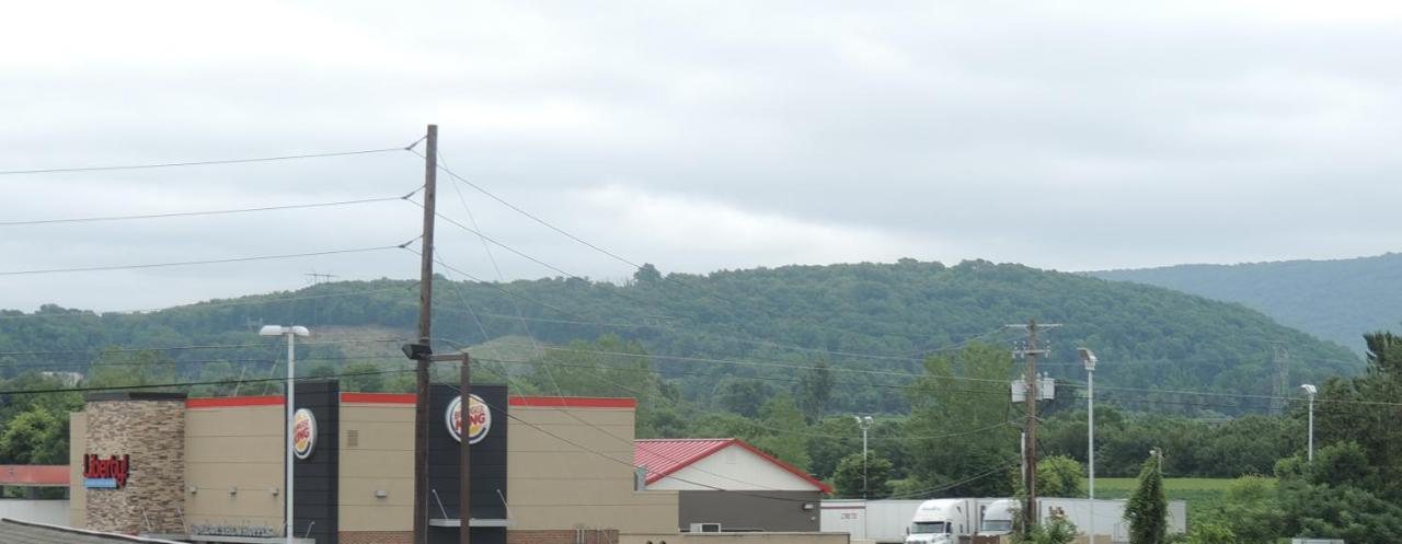 Super 8 By Wyndham Mifflinville Near Bloomsburg Extérieur photo