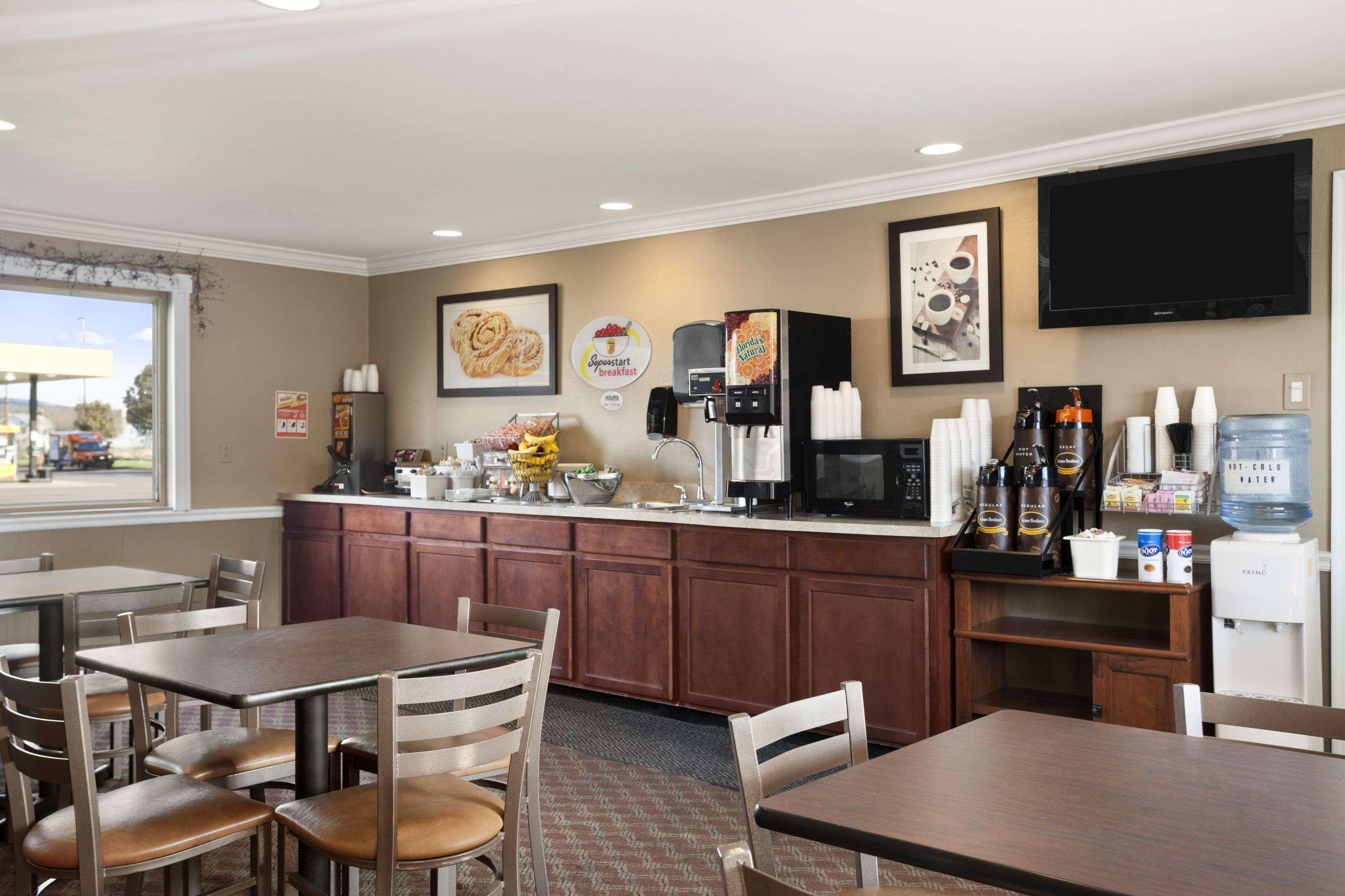 Super 8 By Wyndham Mifflinville Near Bloomsburg Extérieur photo